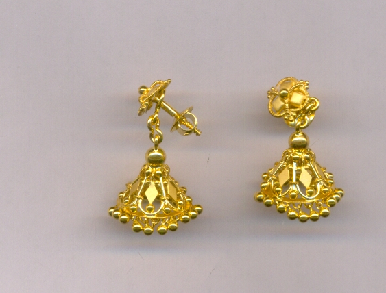 GOLD HANGING CASTING EXCLUSIVE