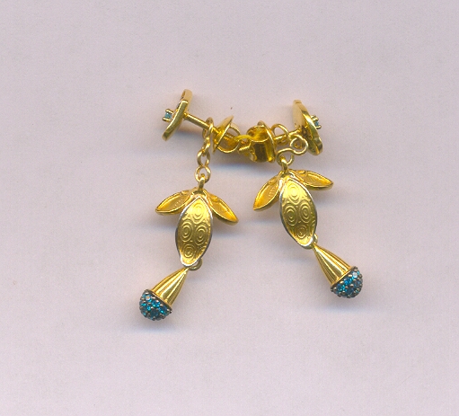 GOLD HANGING CASTING EXCLUSIVE