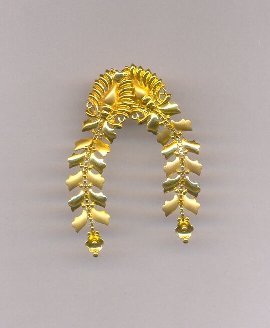 GOLD HANGING CASTING EXCLUSIVE