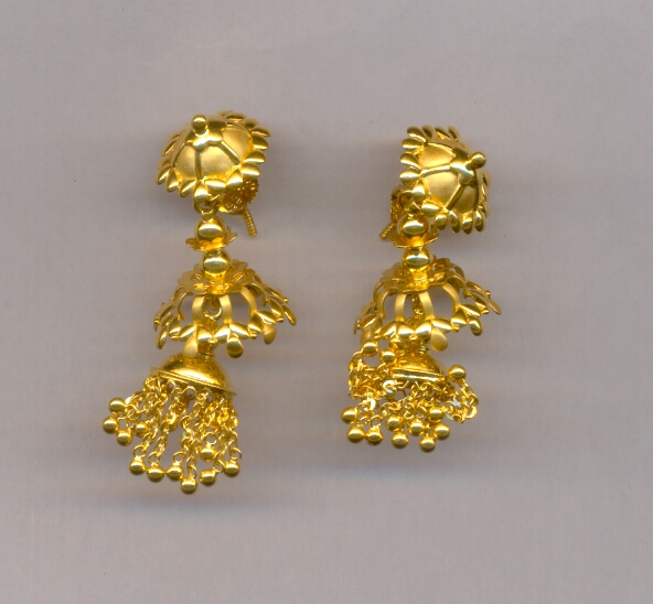 GOLD HANGING CASTING EXCLUSIVE