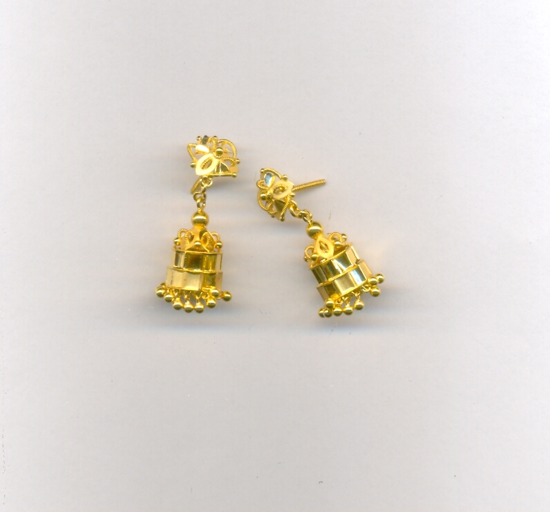 GOLD HANGING CASTING EXCLUSIVE