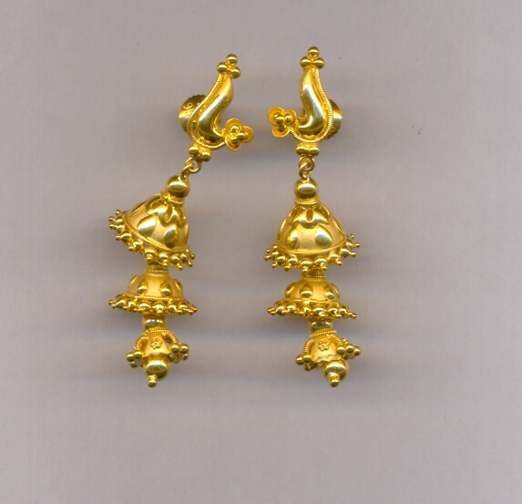 GOLD HANGING CASTING EXCLUSIVE