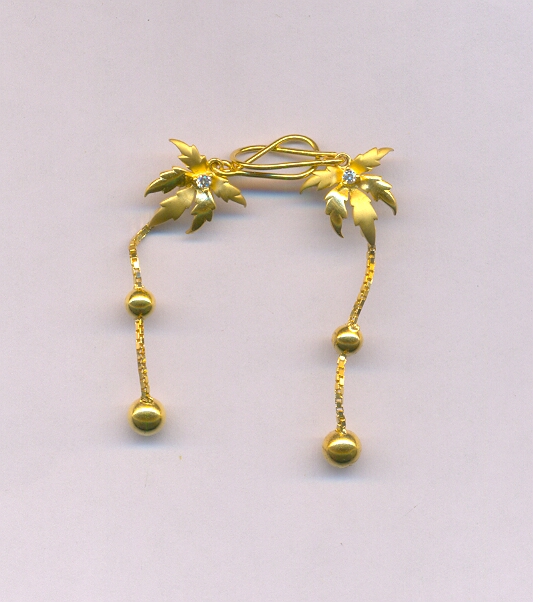GOLD HANGING CASTING EXCLUSIVE