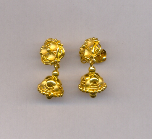GOLD HANGING CASTING EXCLUSIVE