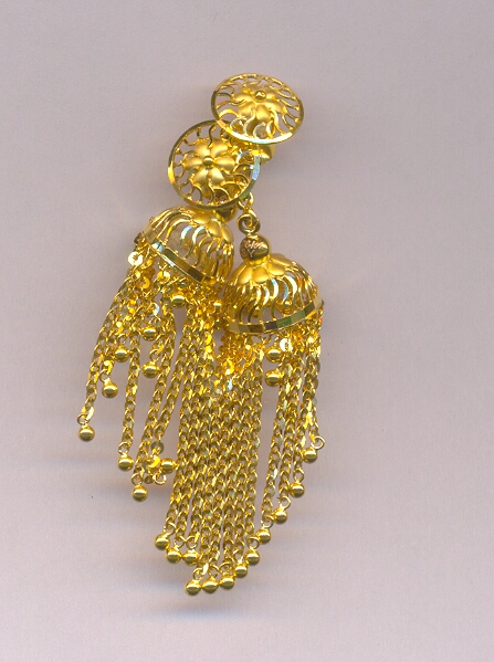 GOLD HANGING CASTING EXCLUSIVE