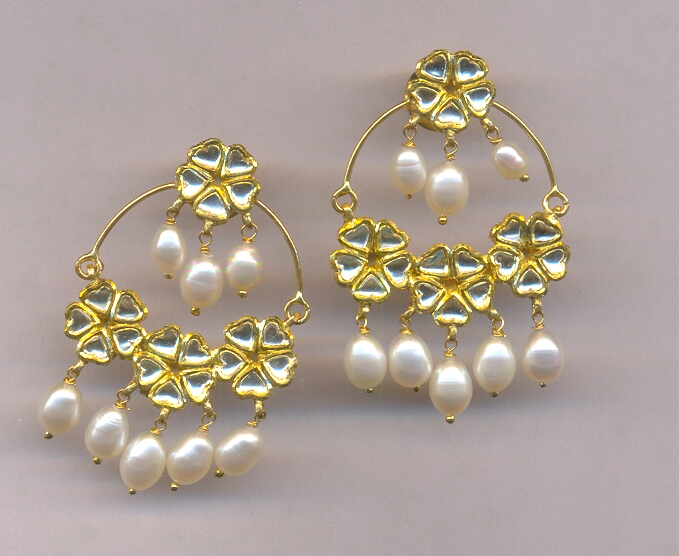 GOLD HANGING KUNDAN FANCY