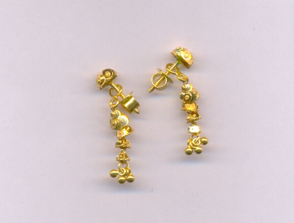 GOLD HANGING PLAIN FANCY