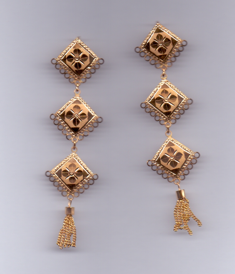 GOLD HANGING PLAIN FANCY