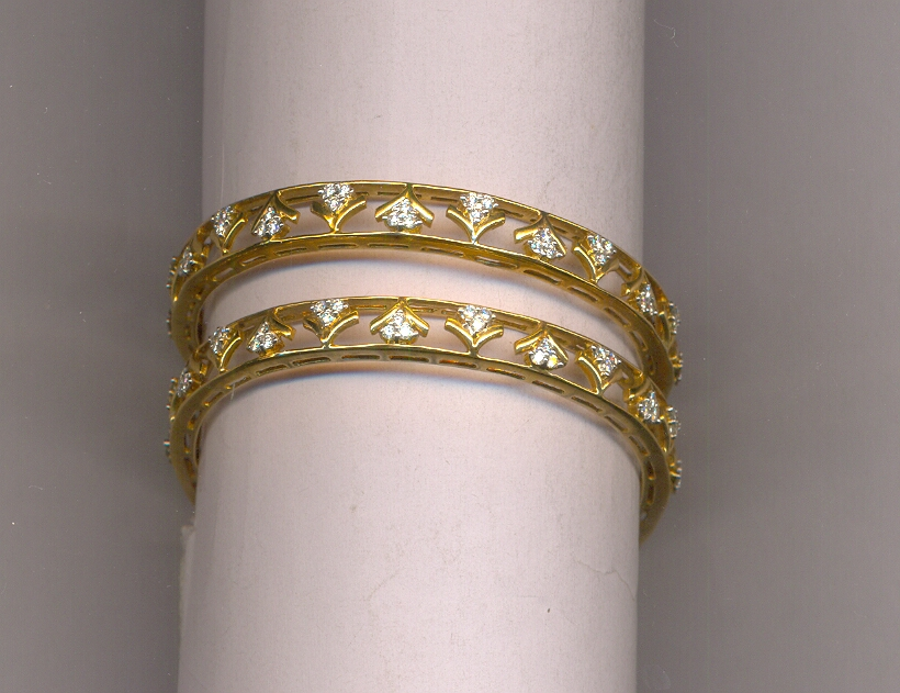 DIAMOND BANGLE