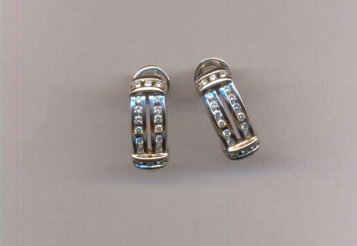 DIAMOND EARRING