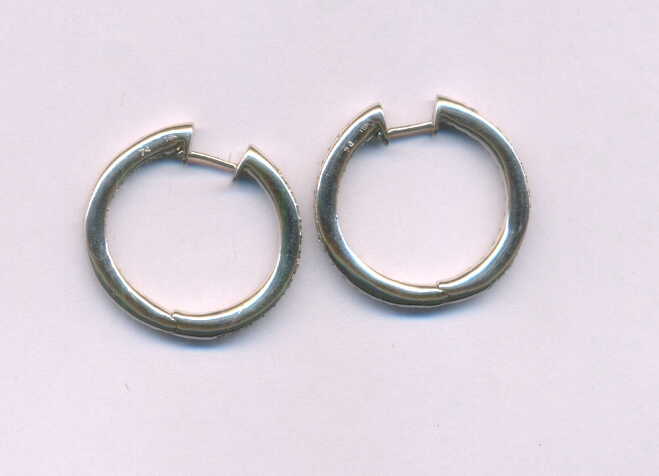 DIAMOND EARRING
