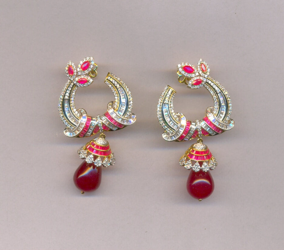 DIAMOND EARRING