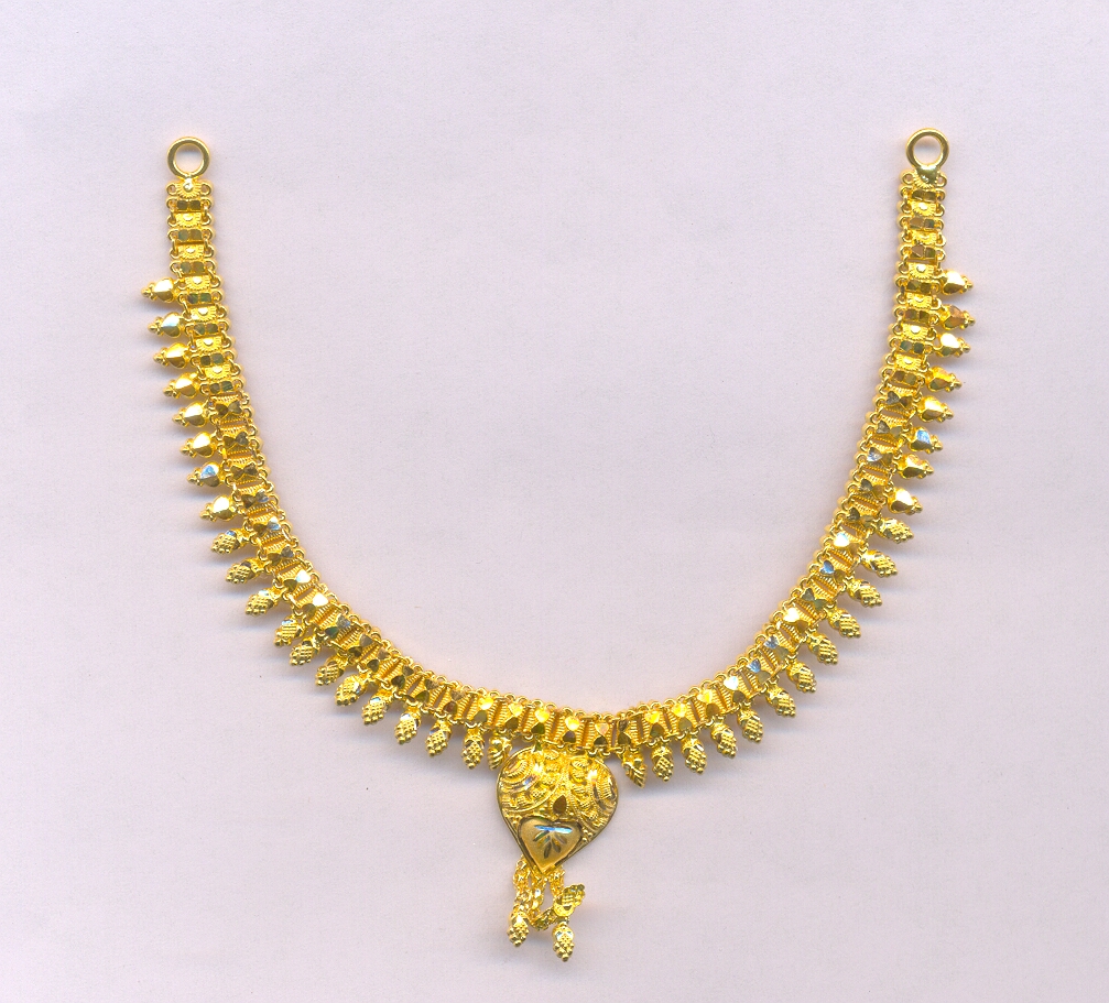 GOLD NECKLACE
