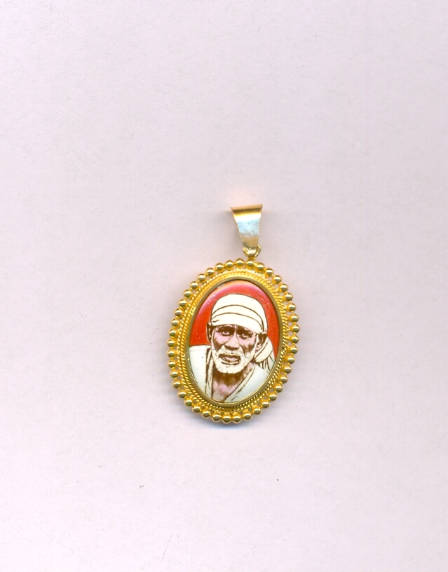 GOLD PENDENT