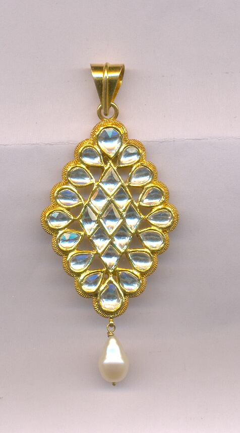 GOLD PENDENT ANTIQUE FANCY