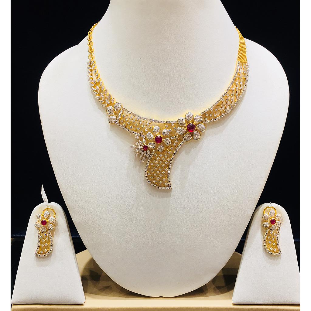 DIAMOND SET ROUND