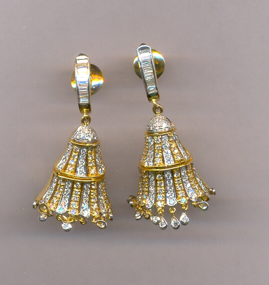 DIAMOND EARHANGING
