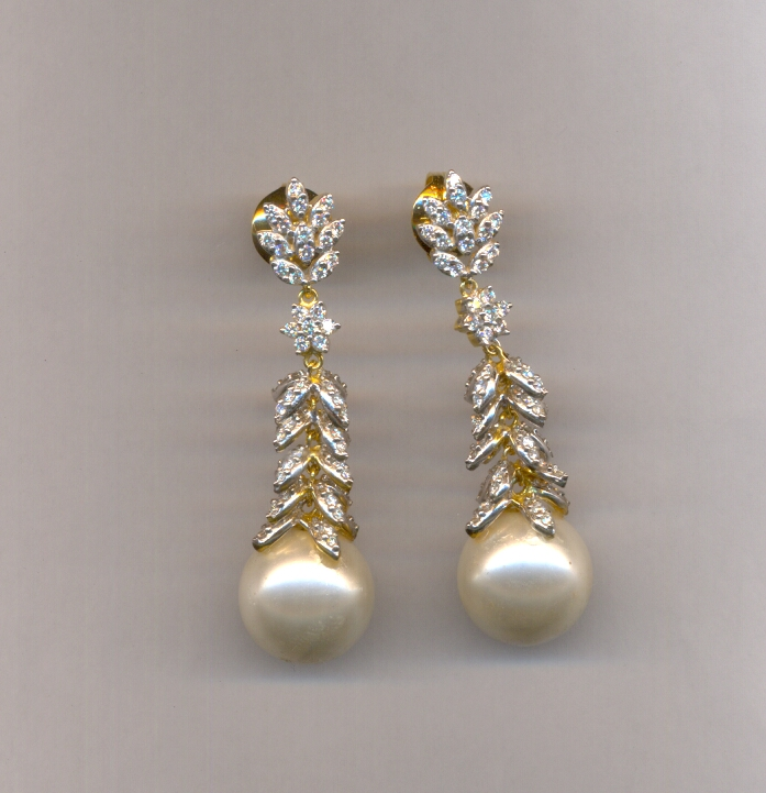 DIAMOND EARHANGING