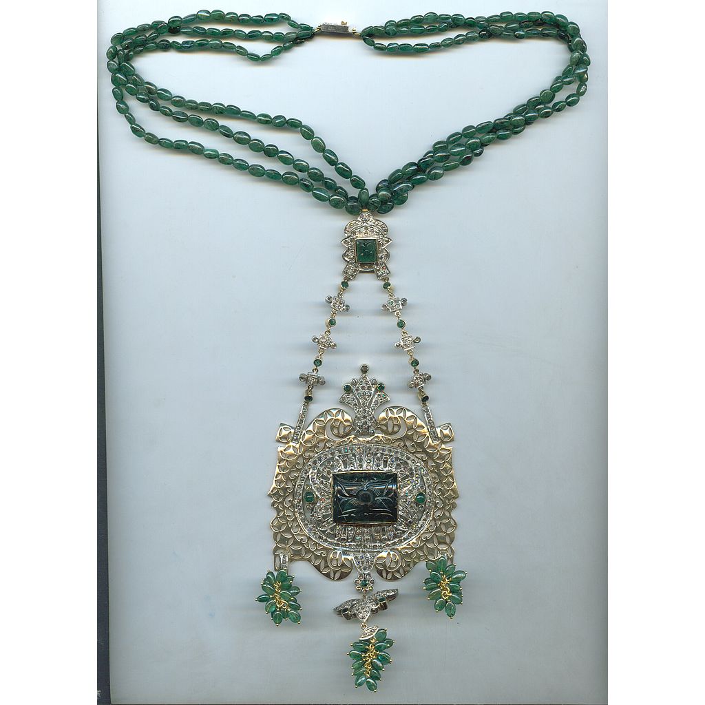 DIAMOND NECKLACE
