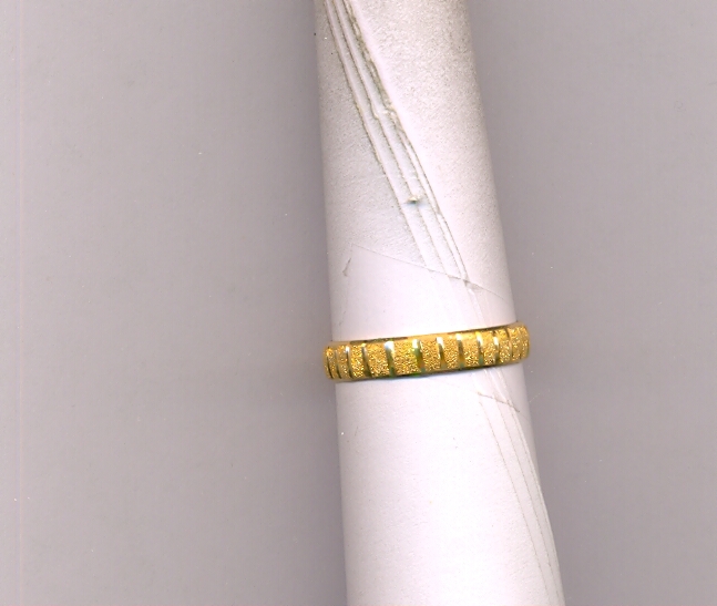 GOLD RING
