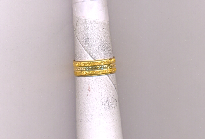 GOLD RING