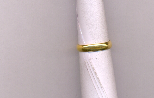 GOLD RING