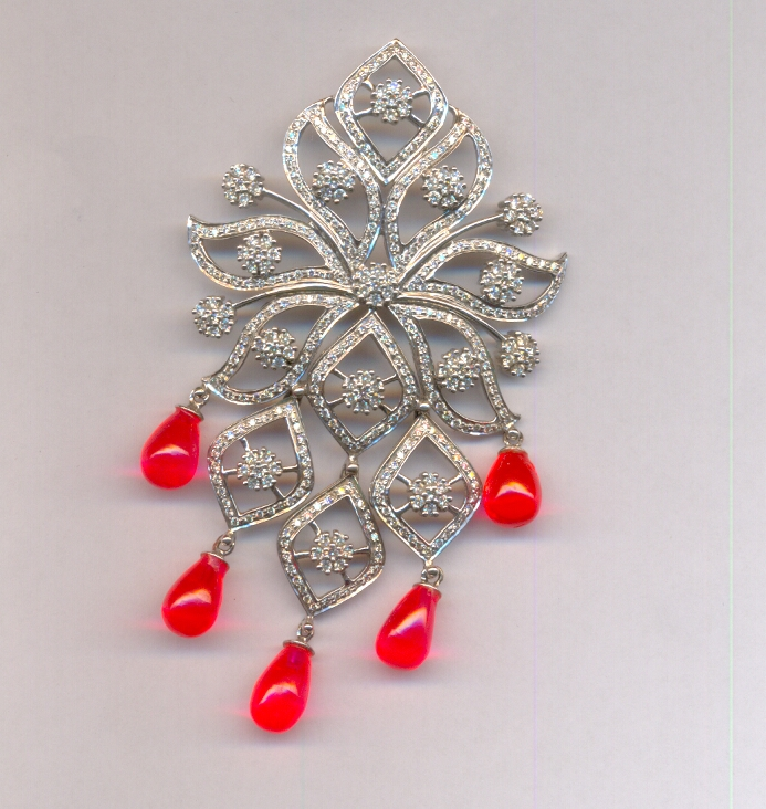 DIAMOND PENDENT