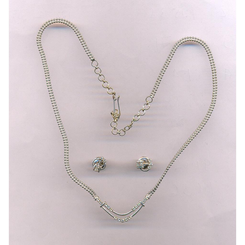 DIAMOND SET PENDENT
