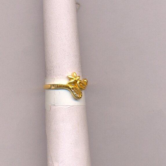 GOLD RING LADIES CASTING