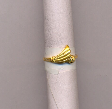 GOLD RING LADIES CASTING