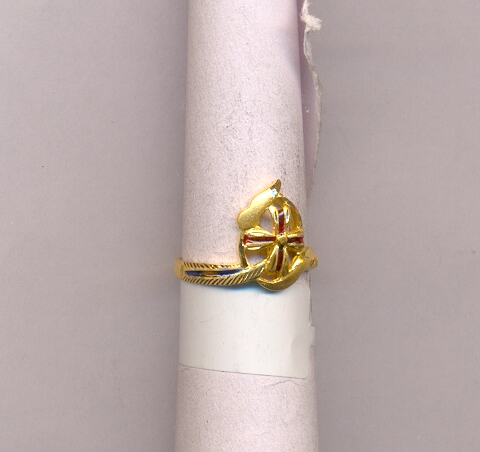 GOLD RING LADIES CASTING