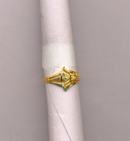 GOLD RING LADIES CASTING