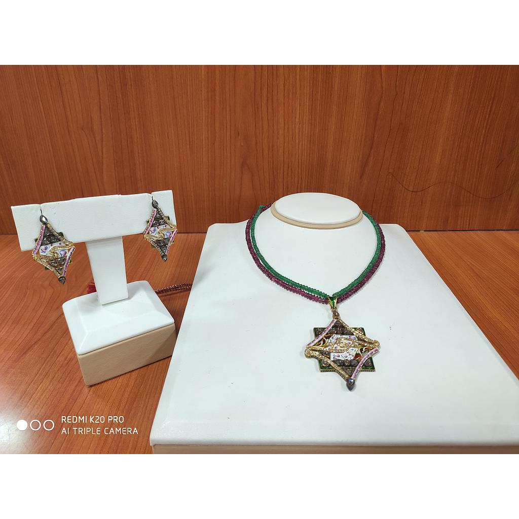 DIAMOND SET PENDENT