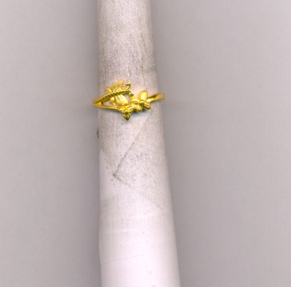 GOLD RING LADIES CASTING EXCLUSIVE