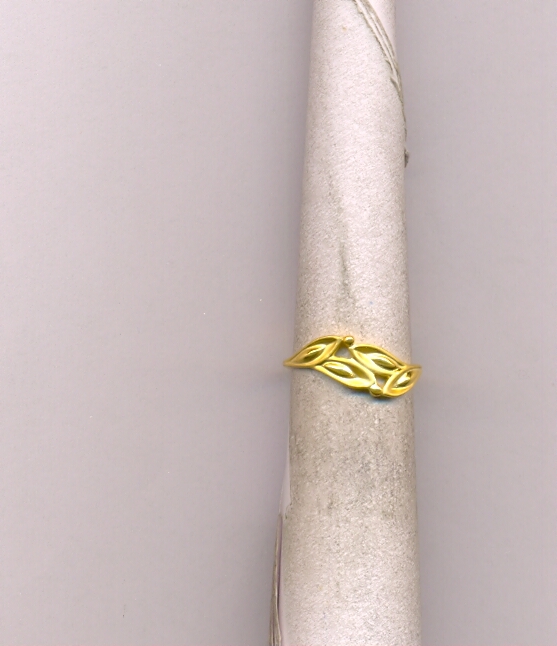 GOLD RING LADIES CASTING EXCLUSIVE