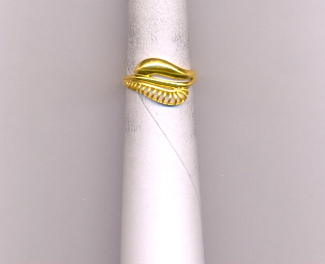 GOLD RING LADIES CASTING EXCLUSIVE