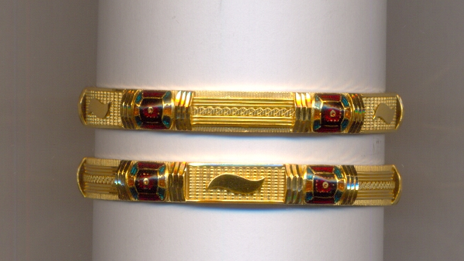 GOLD BANGLE