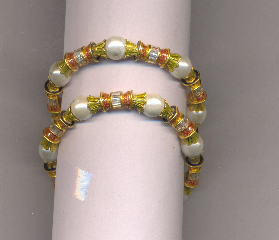 GOLD BANGLE