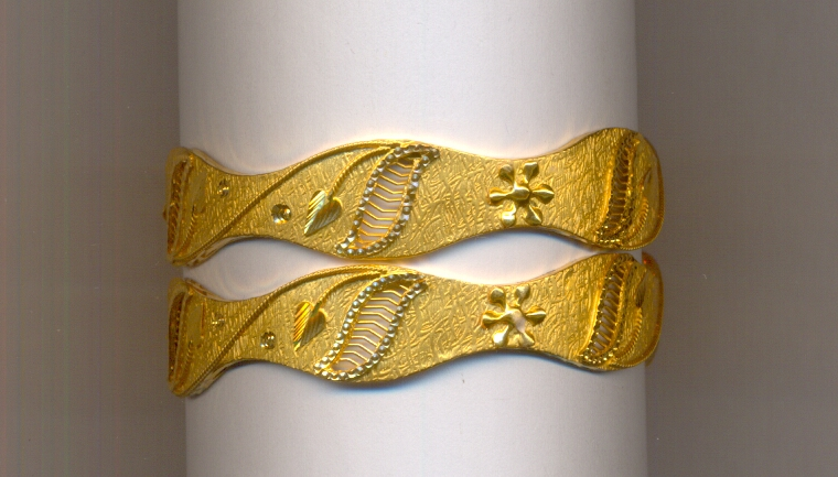GOLD BANGLE