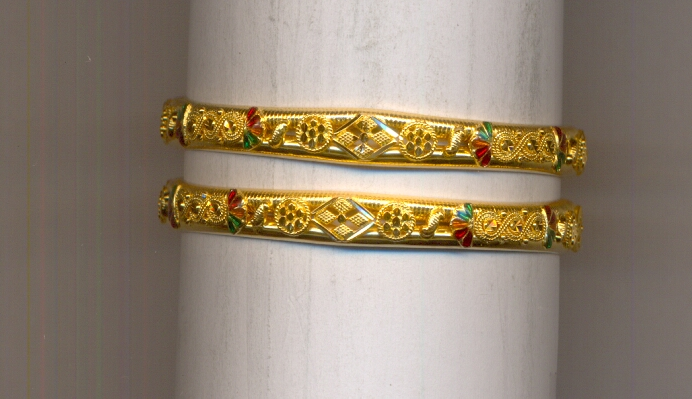 GOLD BANGLE