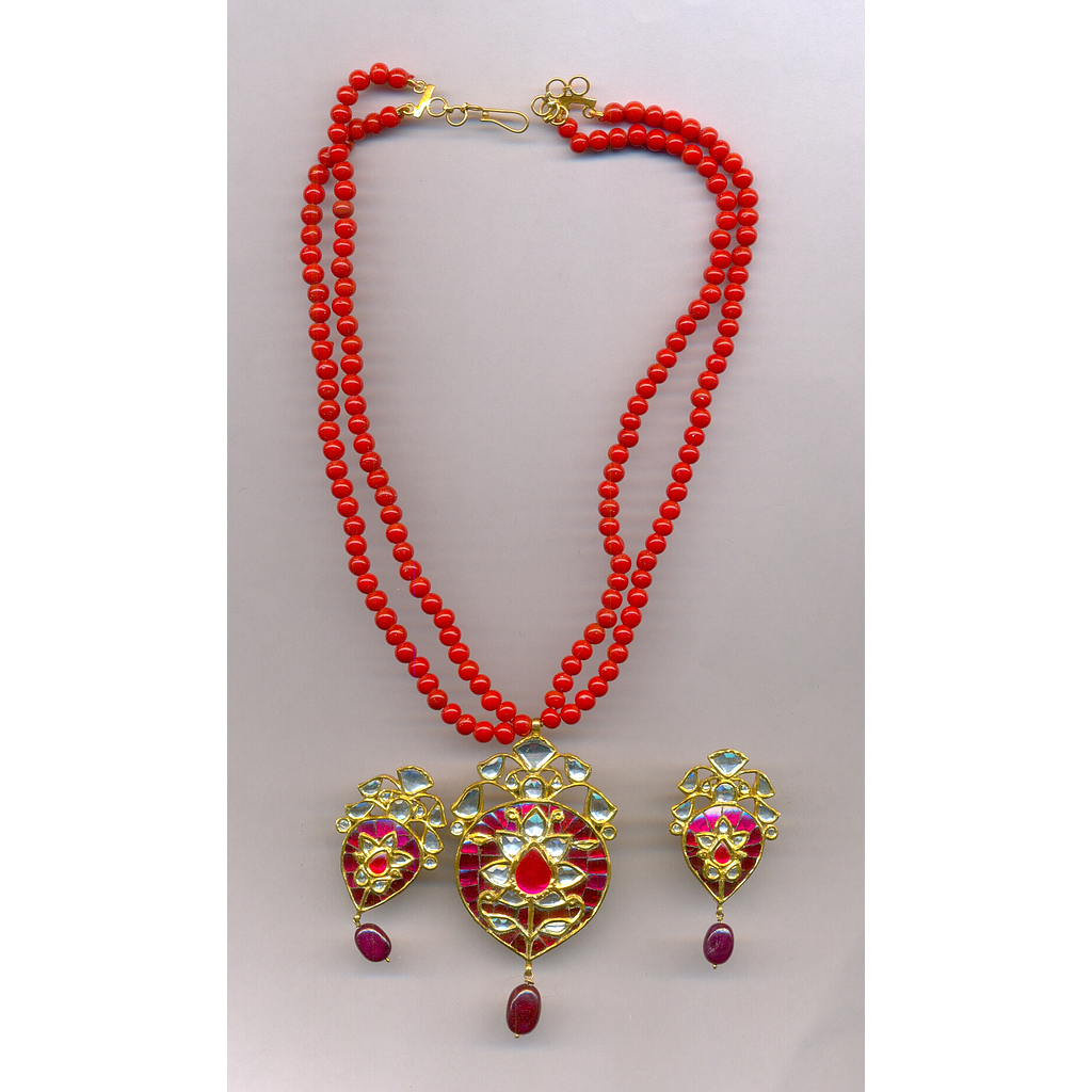 GOLD HALF SET PENDENT KUNDAN EXCLUSIVE