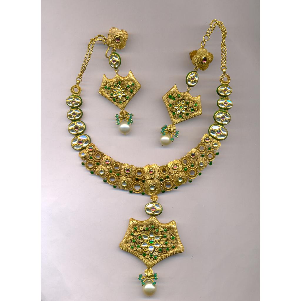 GOLD HALF SET ROUND ANTIQUE