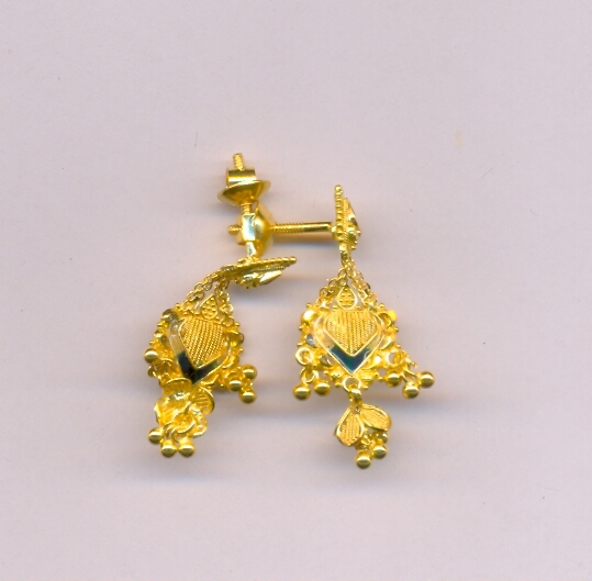 GOLD EARHANGINGS