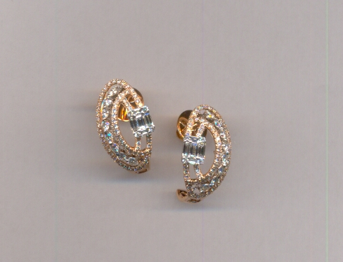 DIAMOND EARRING
