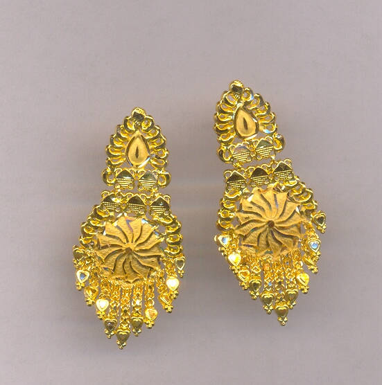 GOLD EARHANGINGS