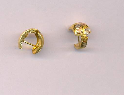 GOLD EARRING