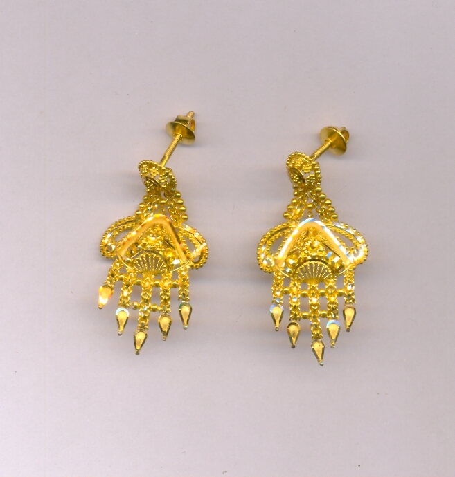 GOLD EARHANGINGS