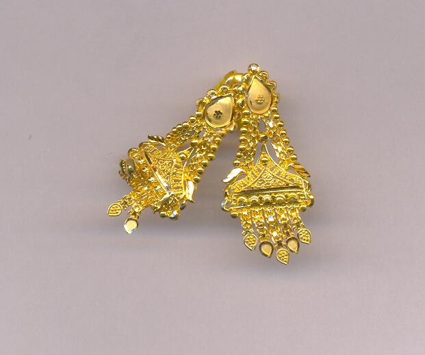 GOLD EARHANGINGS