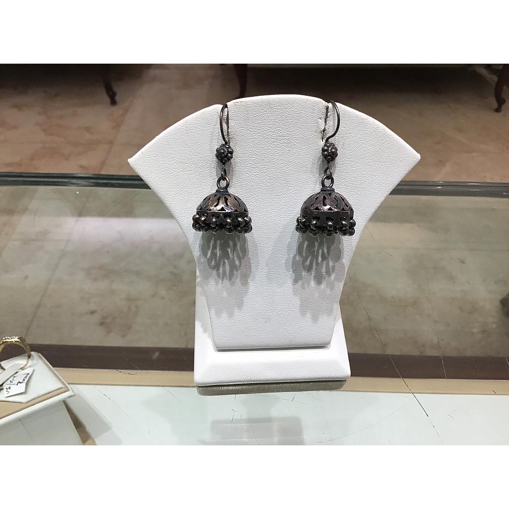 SILVER EARHANGING
